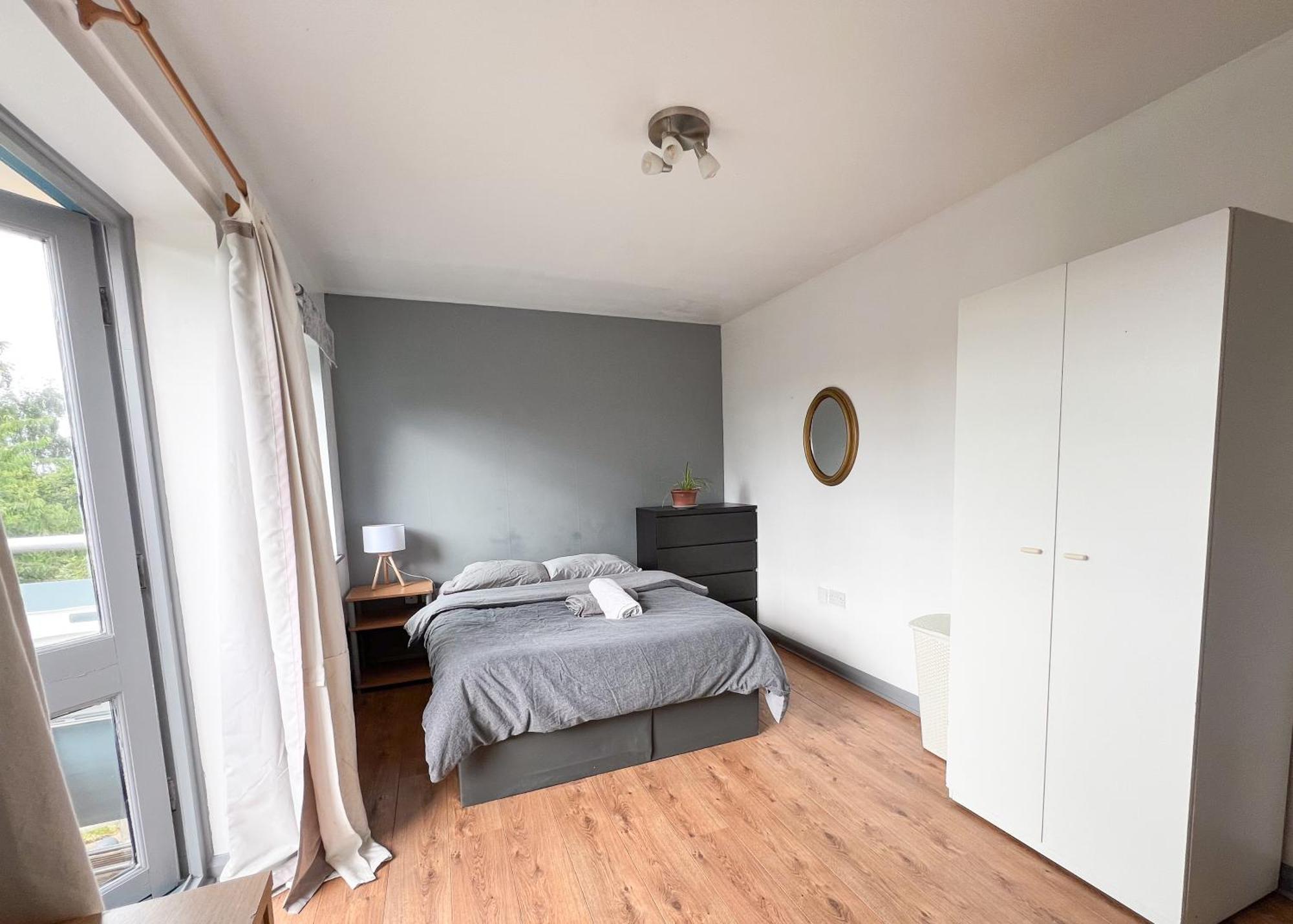 Well-Equipped 4 Bedroom House Close To City Centre Leeds  Exteriör bild